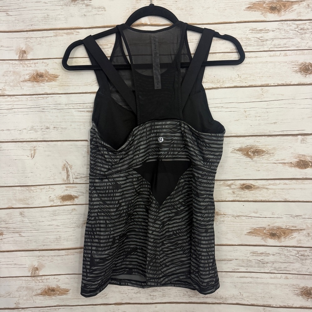 Lululemon Black Patterned Mesh Active Athletic Ta… - image 2